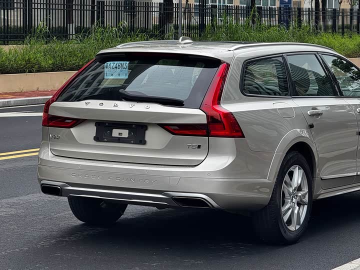 Volvo V90 2019 Cross Country T 5 AWD VI — фото 21