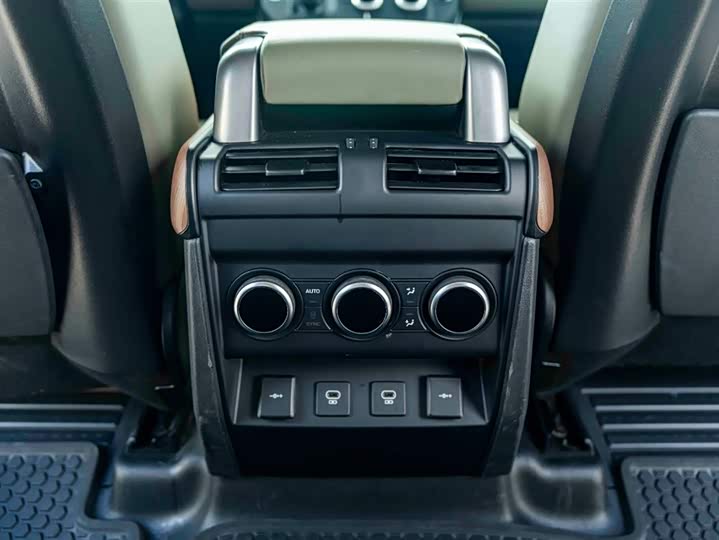 Land Rover Defender — фото 19
