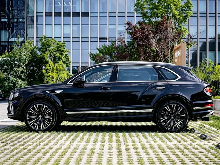 Bentley Bentayga — фото 8