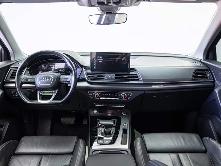 Audi Q5L 2022 40 T — фото 6