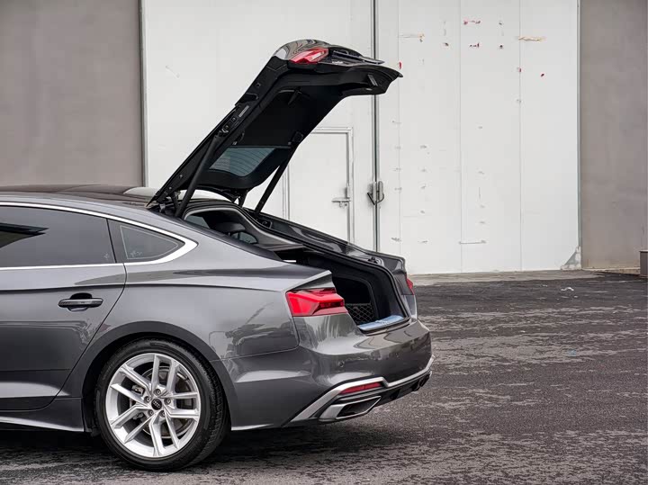 Audi A5 2024 Sportback 40 TFSI — фото 9
