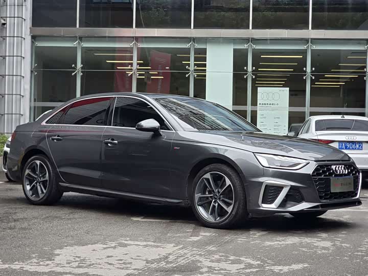 Audi A4L 2022 40 TFSI — фото 3