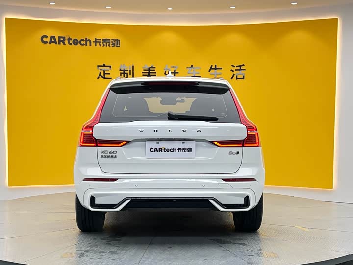 Volvo XC60 2023 B 5 4 WD — фото 30