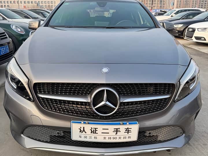 Mercedes-Benz A-Class 2017 A 200 — фото 2