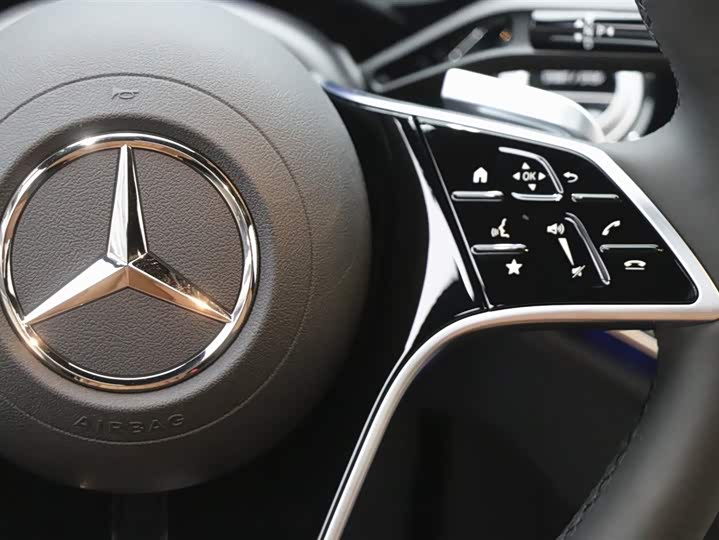 Mercedes-Benz E-Class 2026 E 300 L Luxury — фото 16
