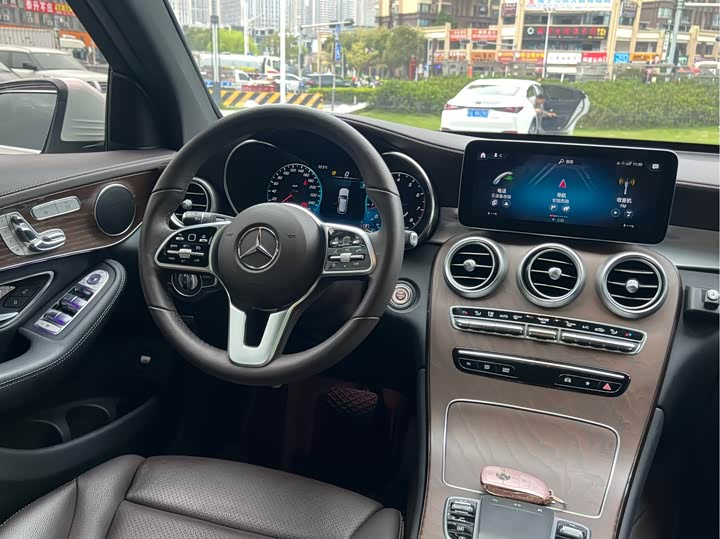 Mercedes-Benz GLC 2022 GLC 260 L 4 MATIC Luxury — фото 9