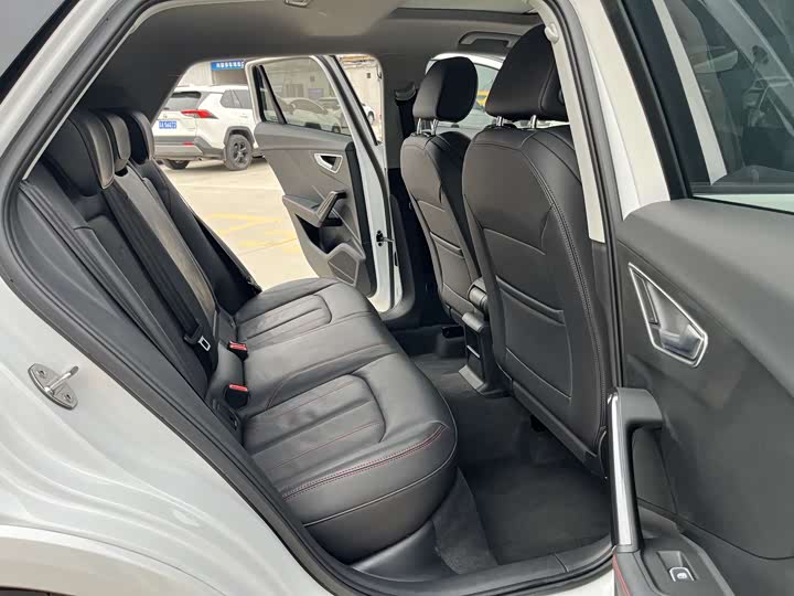 Audi Q2L 2023 35 TFSI — фото 13
