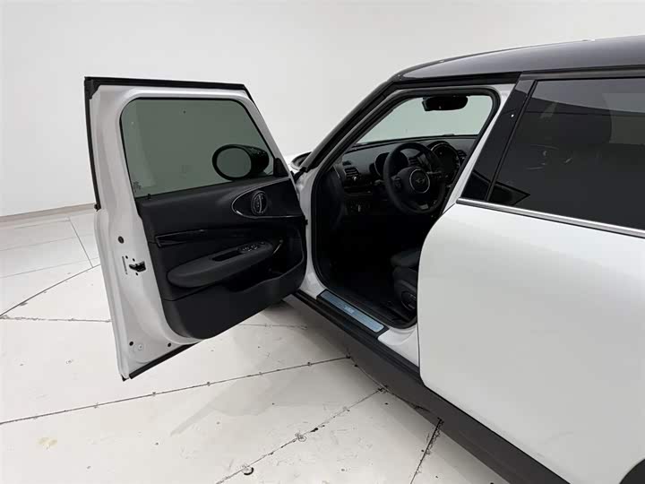 MINI Clubman — фото 13