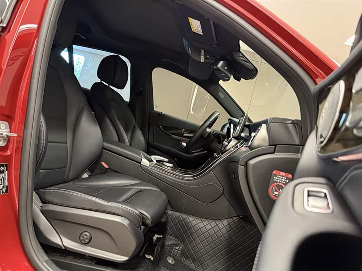 Mercedes-Benz GLC 2018 GLC 260 4 MATIC Luxury — фото 18