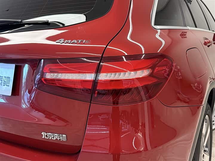 Mercedes-Benz GLC 2018 GLC 260 4 MATIC Luxury — фото 10