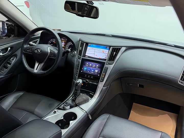 Infiniti Q50L 2019 2.0 T 30 — фото 19