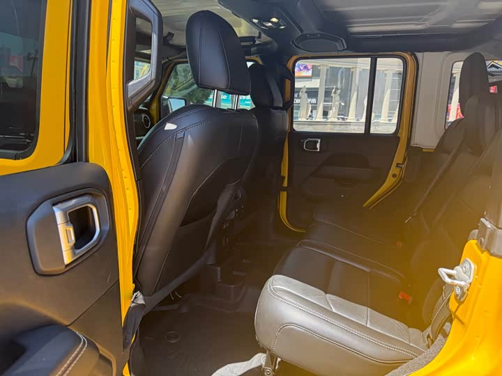 Jeep Wrangler — фото 5