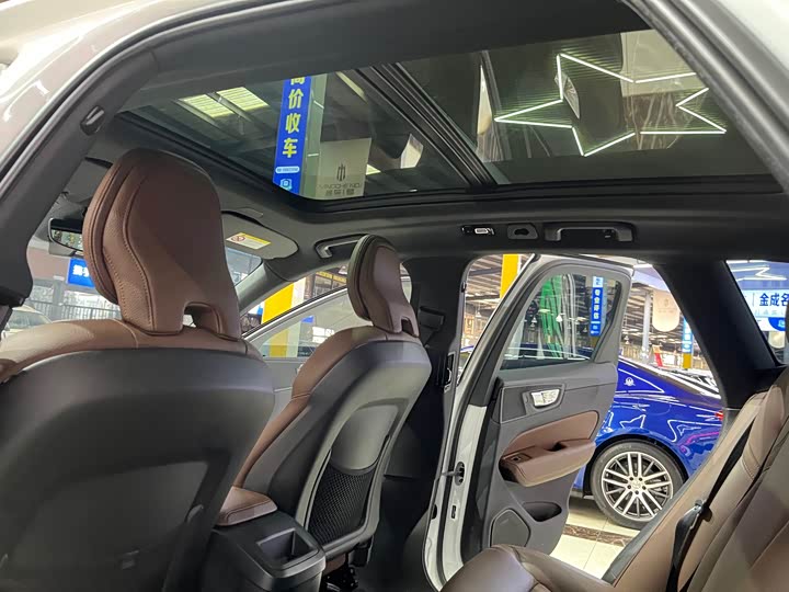 Volvo XC60 2023 B 5 4 WD — фото 12