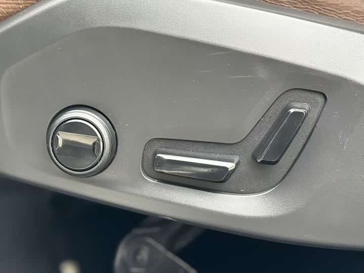 Volvo XC60 2021 T 5 4 WD — фото 14