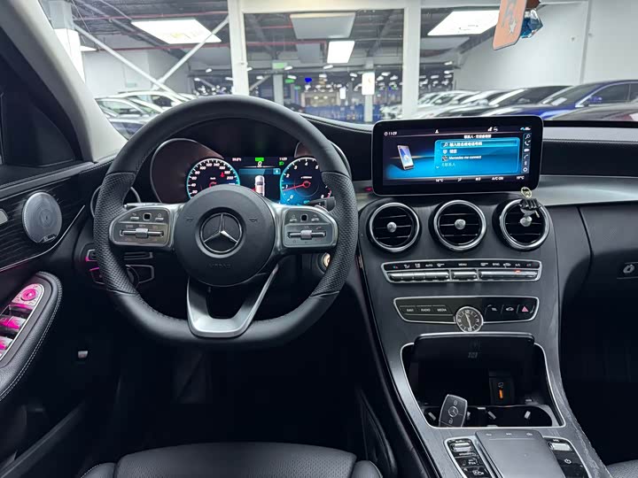 Mercedes-Benz C-Class C 260 L — фото 11