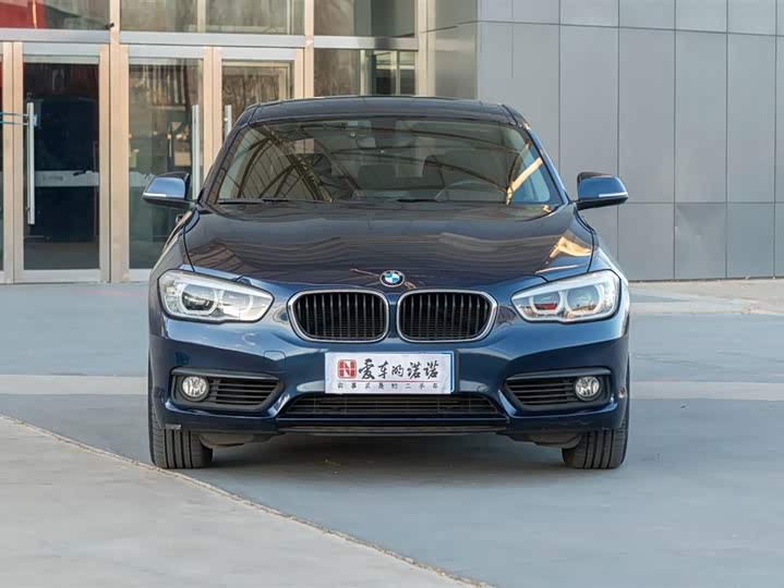 BMW 1-Series 2015 120i Leading — фото 8