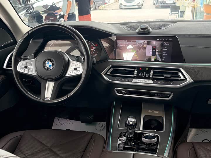BMW X5 — фото 14