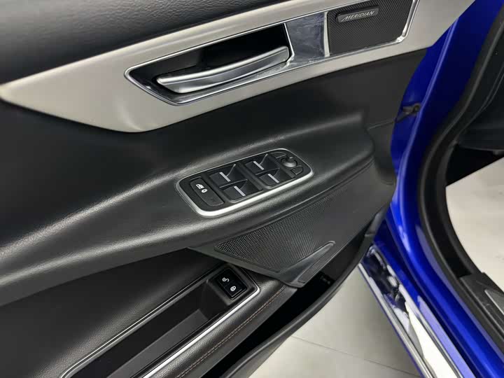 Jaguar XEL 2019 2.0 T 200 PS — фото 16