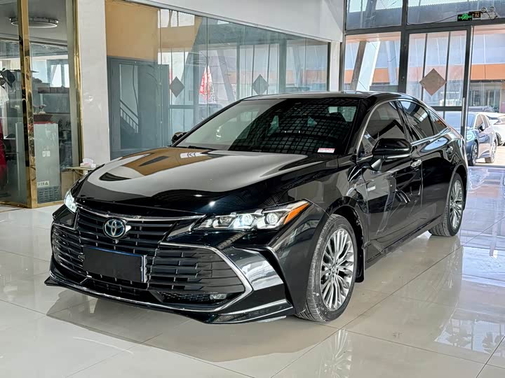 Toyota Avalon — фото 1