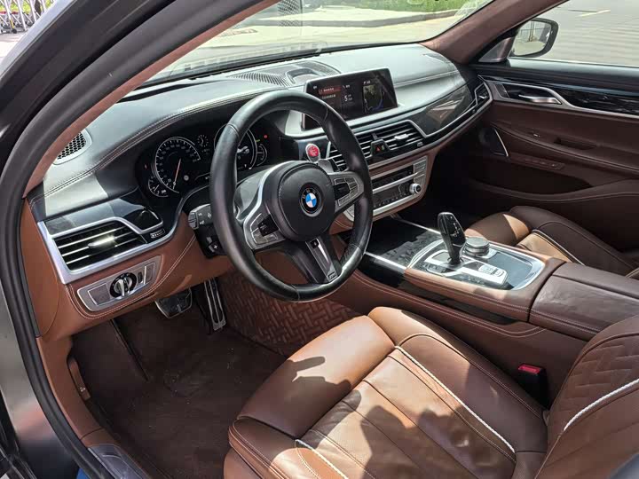 BMW 7-Series 2018 740 Li x Drive M — фото 15