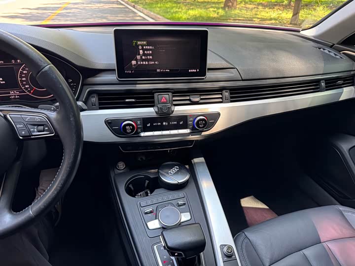 Audi A4L 40 TFSI стиль V — фото 14