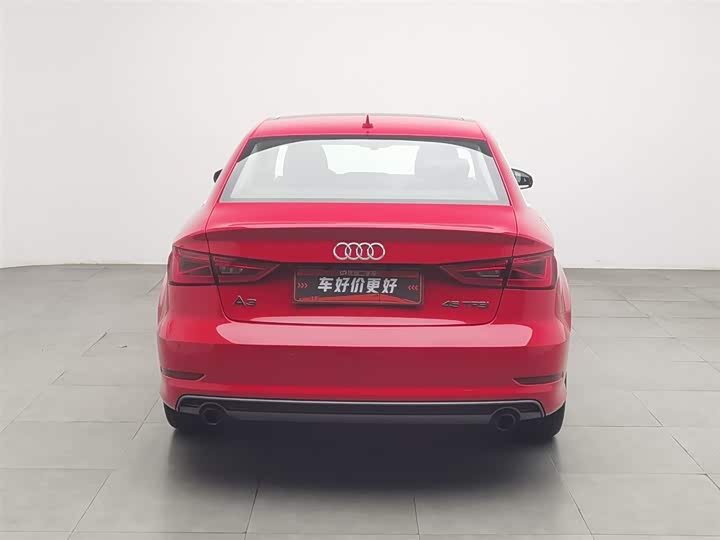 Audi A3 2015 Limousine 45 TFSI S line Luxury — фото 4