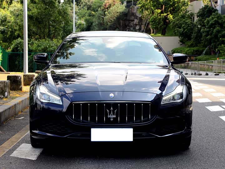 Maserati Quattroporte — фото 2