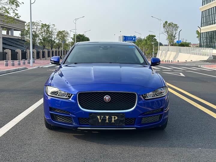 Jaguar XEL 2018 2.0 T 200 PS — фото 2