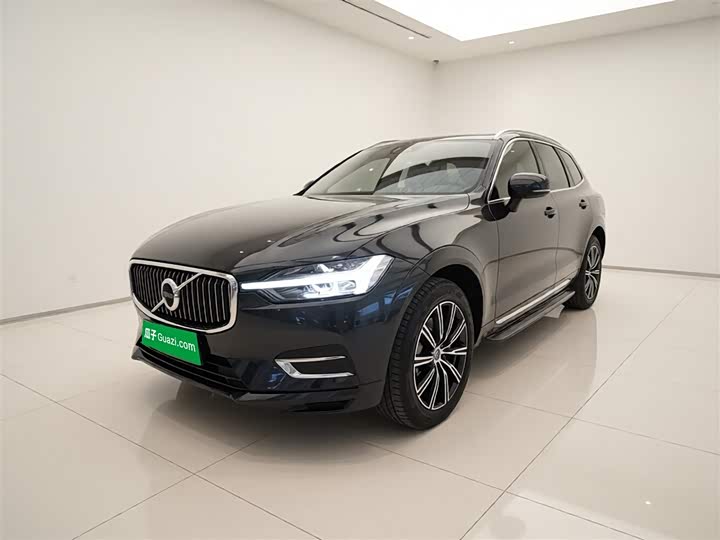 Volvo XC60 2021 T 5 4 WD — фото 2