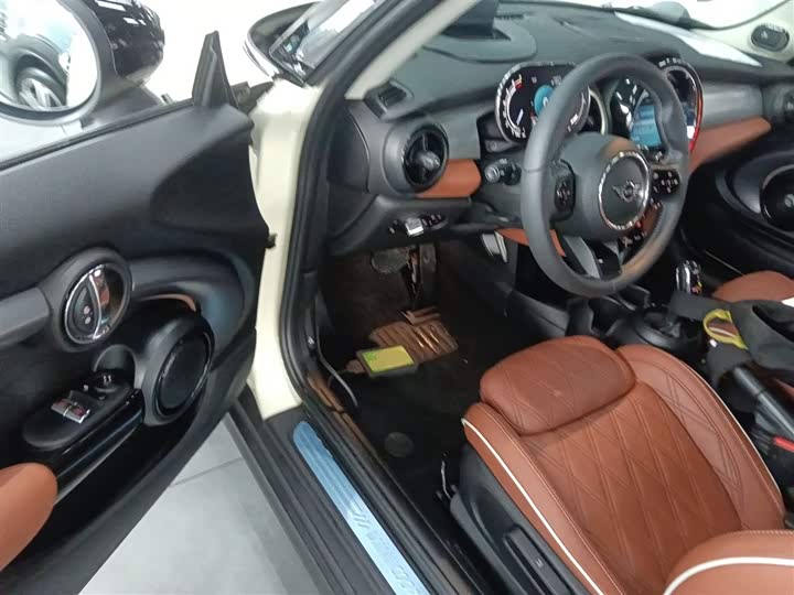 MINI Hatch — фото 16