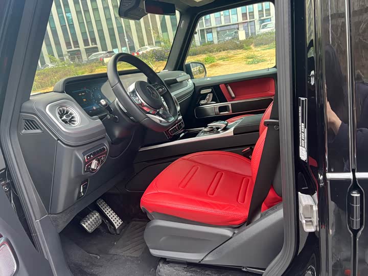 Mercedes-Benz G-Class 2024 G 500 — фото 4