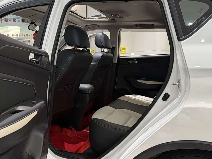 Changan CS35 2017 1.6 L MTLuxury — фото 4
