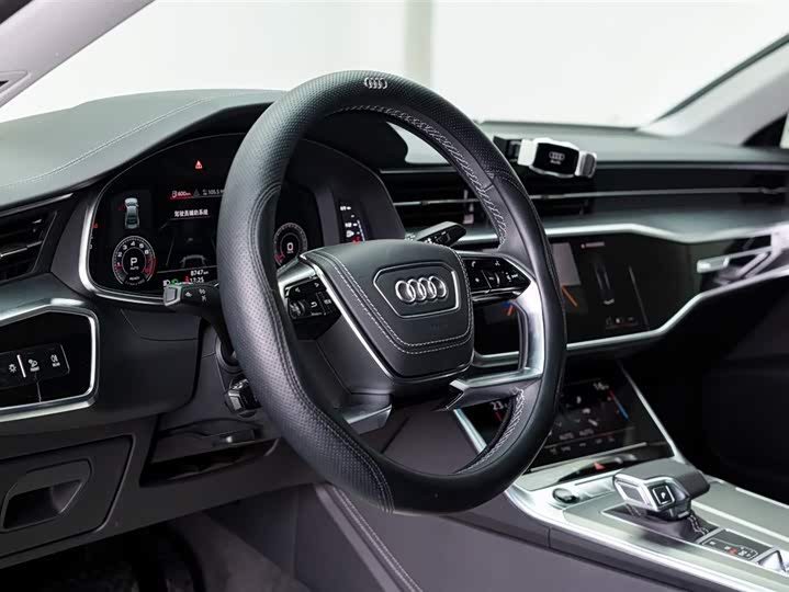 Audi A7L 2024 45 TFSI Luxury — фото 18