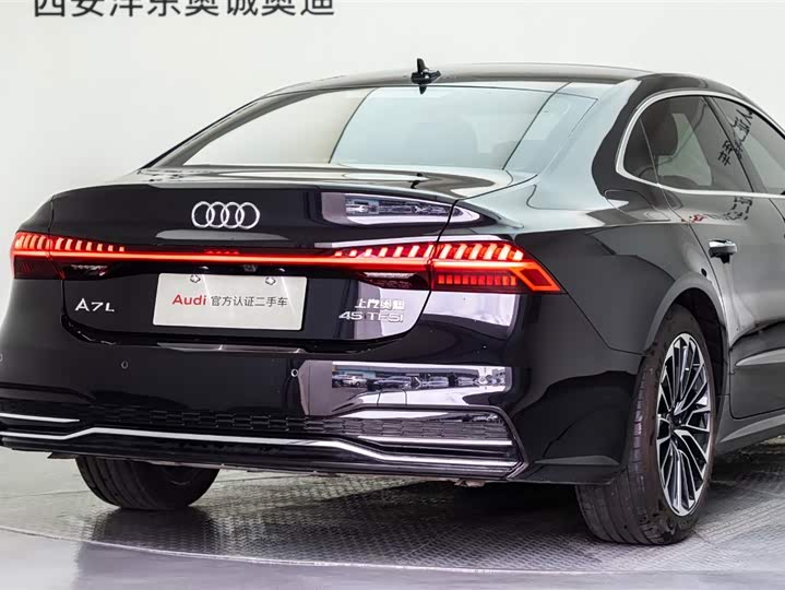 Audi A7L 2024 45 TFSI Luxury — фото 22