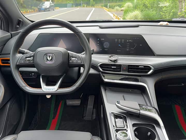 Changan UNI-T 2022 1.5 T Premium — фото 6