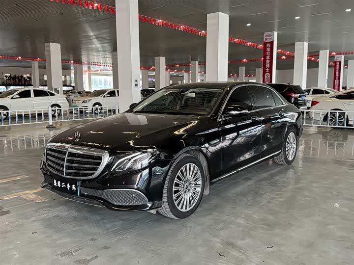 Mercedes-Benz E-Class 2019 E 300 L Luxury — фото 1