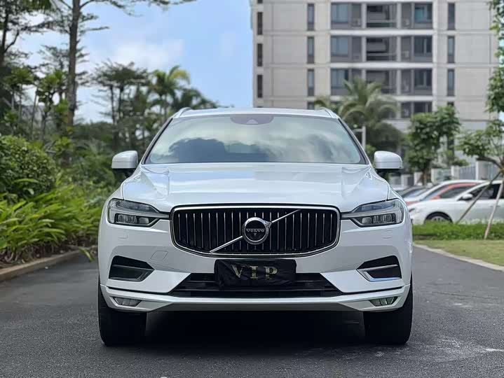 Volvo XC60 2018 T 5 4 WD — фото 11