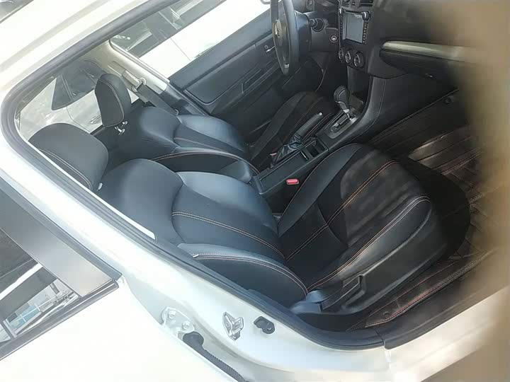 Subaru XV 2014 2.0i — фото 25