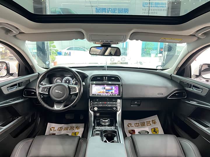 Jaguar XEL 2018 2.0 T 200 PS — фото 5