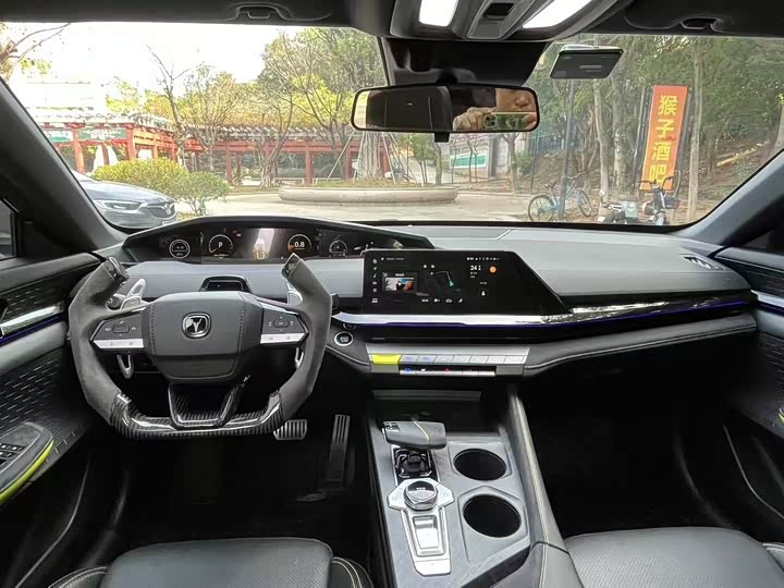 Changan UNI-V 2022 1.5 T — фото 5