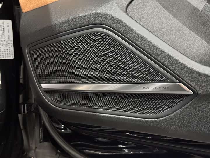Audi A8 2023 A 8 L 50 TFSI quattro — фото 7