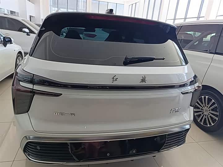 Hongqi HS3 2023 1.5 T 2 WD — фото 6