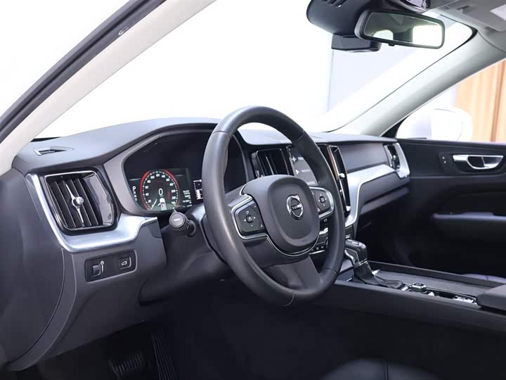 Volvo XC60 2020 T 5 4 WD — фото 11