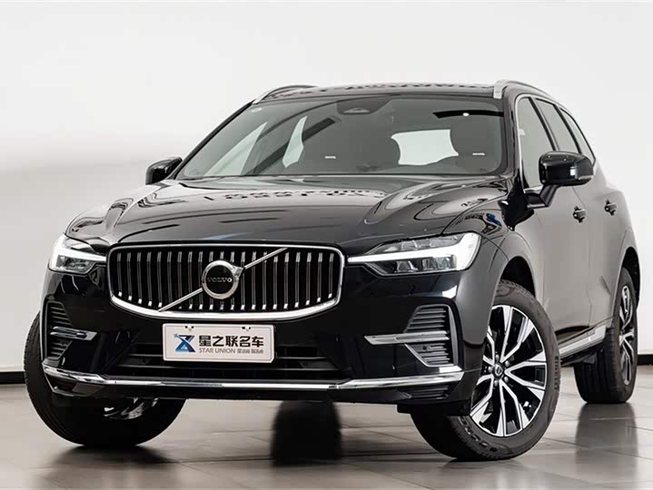 Volvo XC60 2025 B 5 4 WD — фото 2