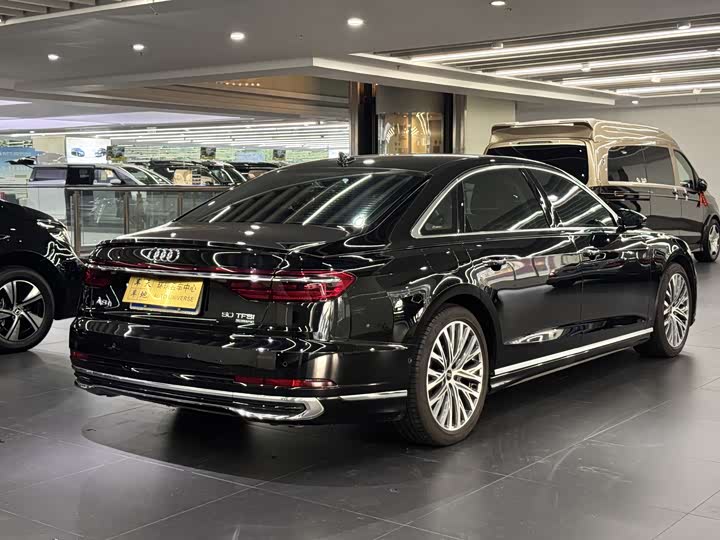 Audi A8 2023 A 8 L 50 TFSI quattro — фото 20