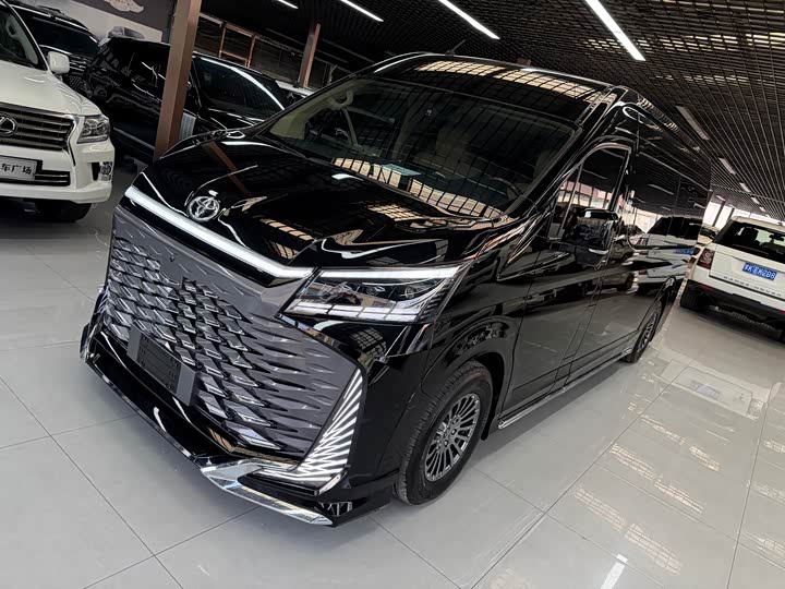 Toyota HIACE 2025 3.5 L — фото 3