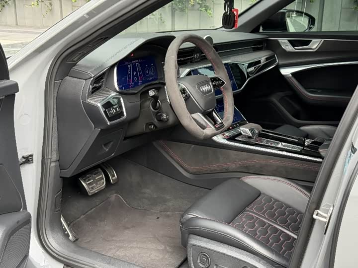 Audi RS6 2021 RS 6 4.0 T Avant — фото 5