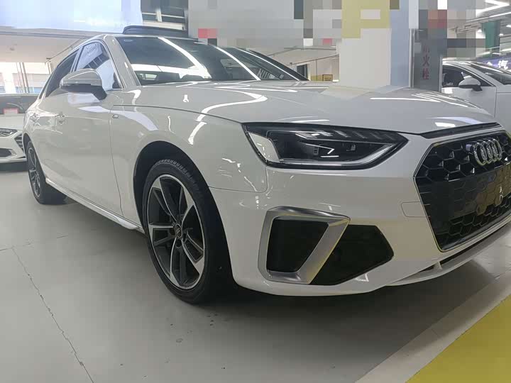 Audi A4L 40 TFSI стиль-динамик — фото 3