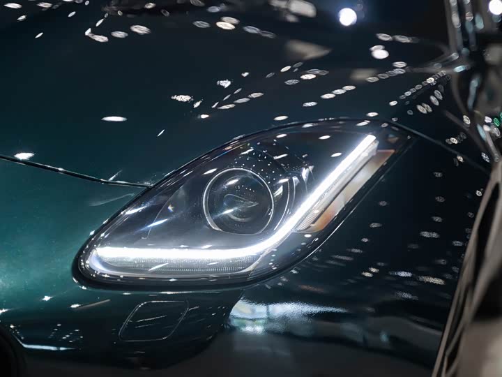 Jaguar F-TYPE 2019 2.0 T — фото 3