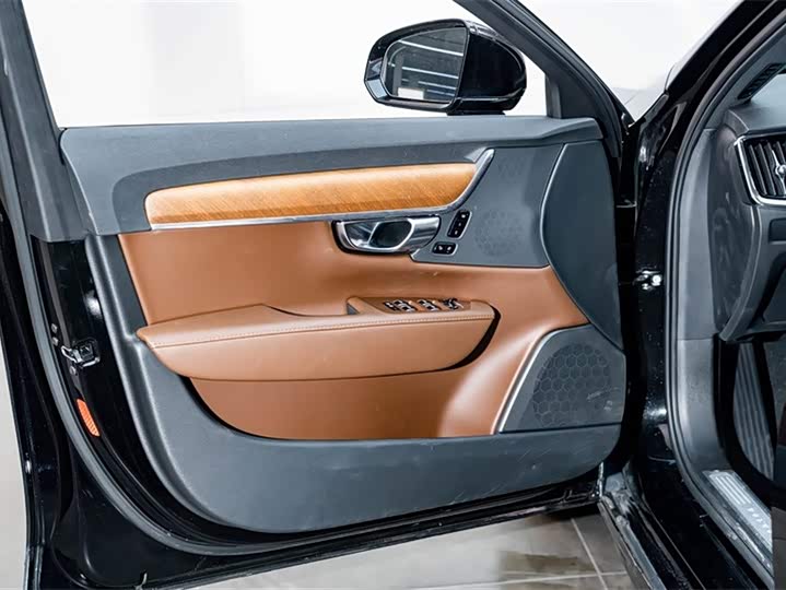 Volvo S90 2025 B 5 — фото 17